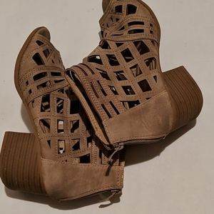Taupe open-toed woven zip-back sandals